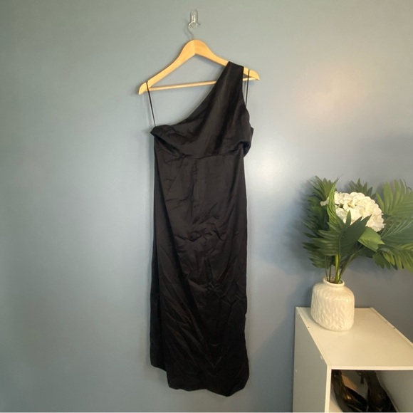 Showpo Felt So Happy Dress In Navy NWT - Picture 10 of 11